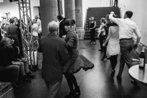 Lindy Hop-Party am KPMG-Kunstabend